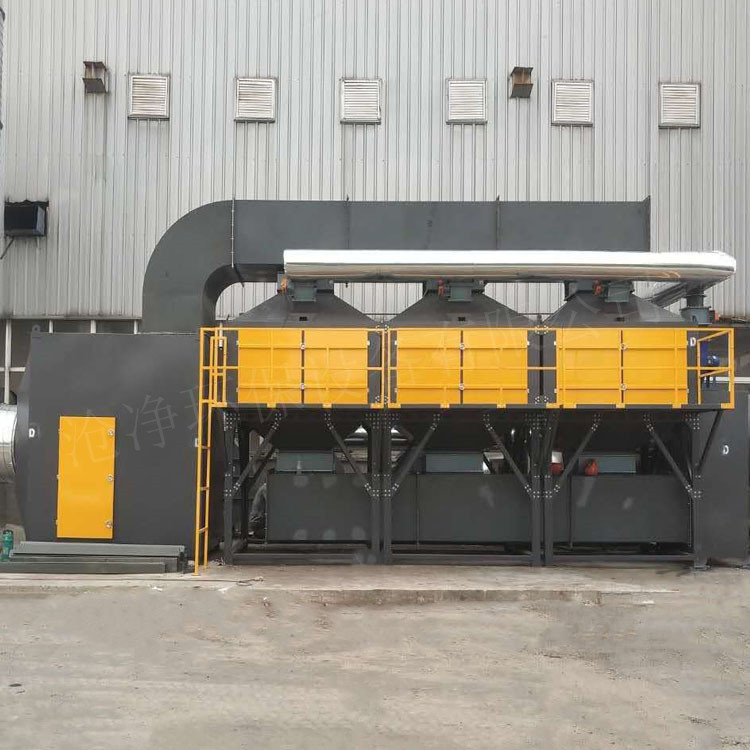 <b>炭吸附催化燃燒設備</b>